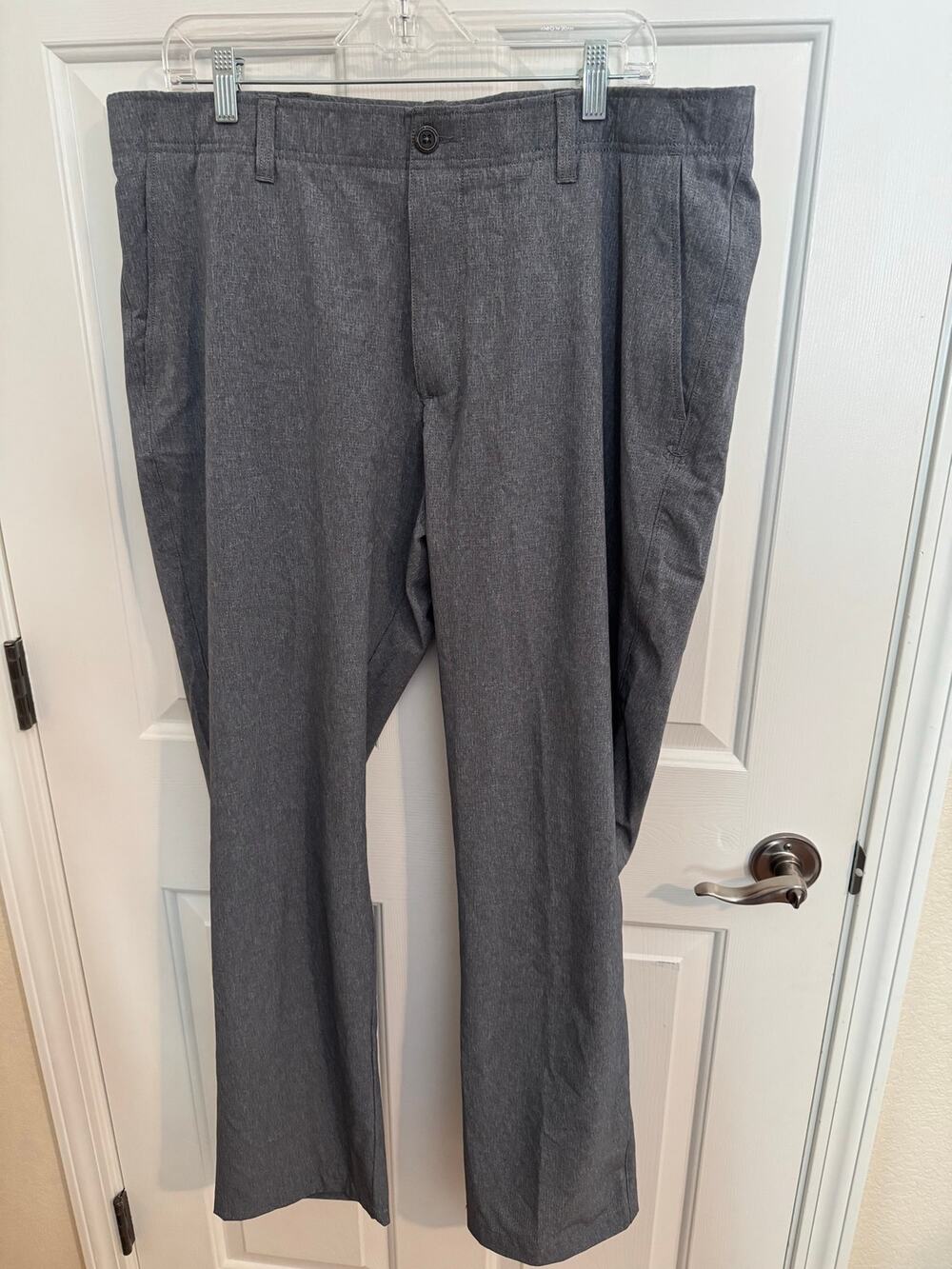 Under Armour Men's Flat Front Gray Golf Pants Outdoors Travel 40x32
